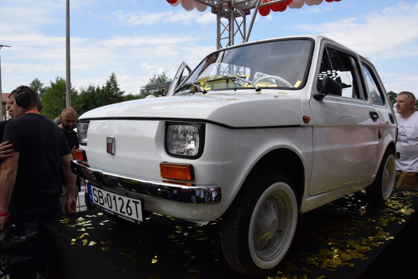 Niesamowity Maluch dla Toma Hanksa: Fiat 126p specjalnie dla aktora. Jest piękny