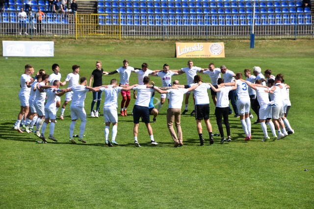W roku jubileuszu 75-lecia klubu piłkarze Stilonu Gorzów świętują awans do trzeciej ligi.