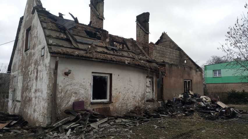 Pomoc dla pogorzelców z Bielska koło Morzeszczyna! W pożarze domu dwie rodziny straciły dorobek życia