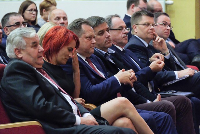 Na spotkaniu z wicepremierem Morawieckim pojawili się samorządowcy i posłowie z całego Podlasia. M.in posłanka PiS Bernadeta Krynicka, minister Jarosław Zieliński (trzeci z lewej), czy wiceprezydent Białegostoku Adam Poliński (czwarty z lewej).