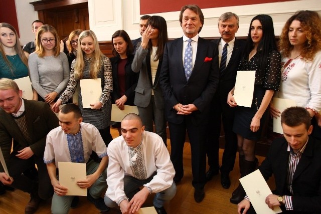 Studenci UAM z Ukrainy dostali stypendium Kulczyka
