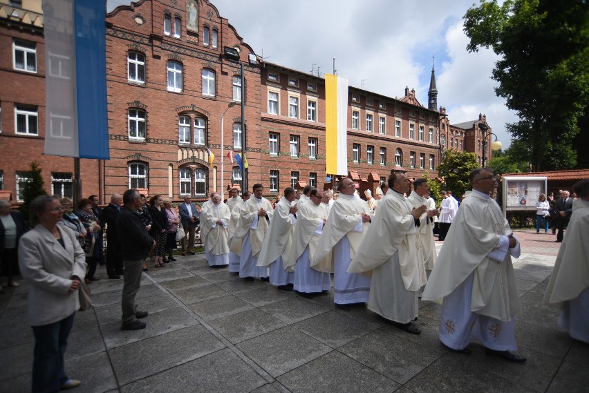 Kosciół Św. Szczepana w Katowicach Bogucicach podniesiony do rangi bazyliki mniejszej [ZDJĘCIA]