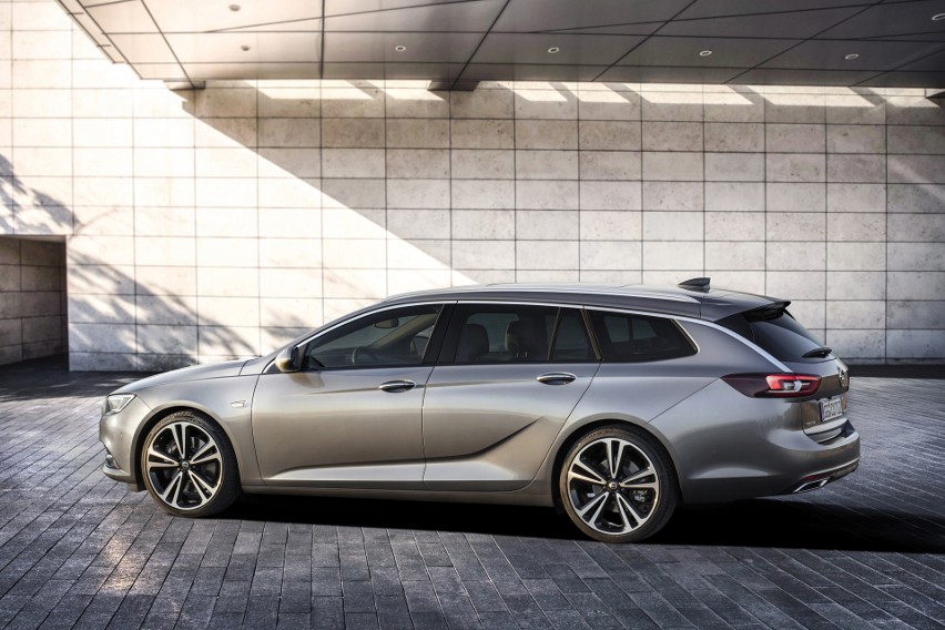 Opel Insignia Sports Tourer...