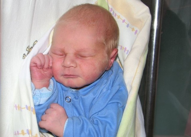 Maciuś Sobieski urodził się w środę, 13 czerwca. Ważył 3000 g i mierzył 57 cm. Jest pierwszym dzieckiem Anny i Michała z m. Rostki Wielkie