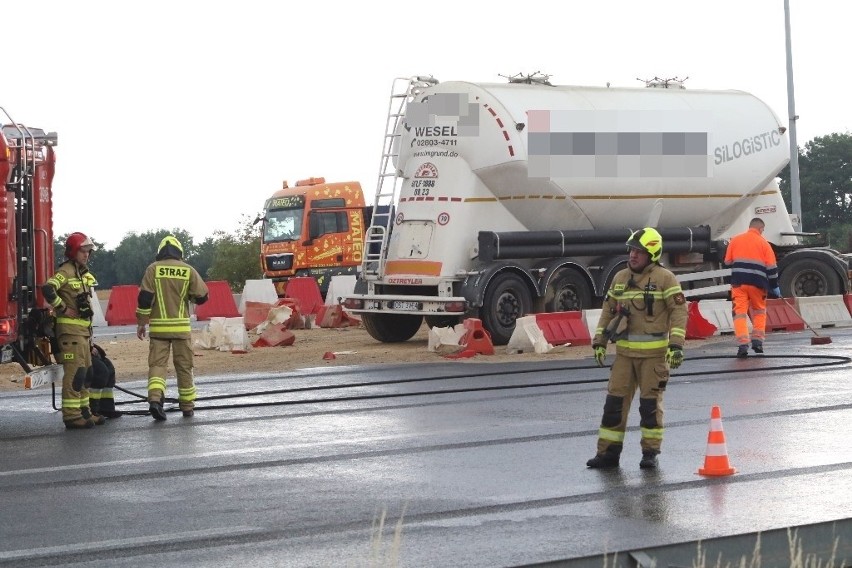 Ruch na autostradzie A4 został całkowicie zablokowany. Na...