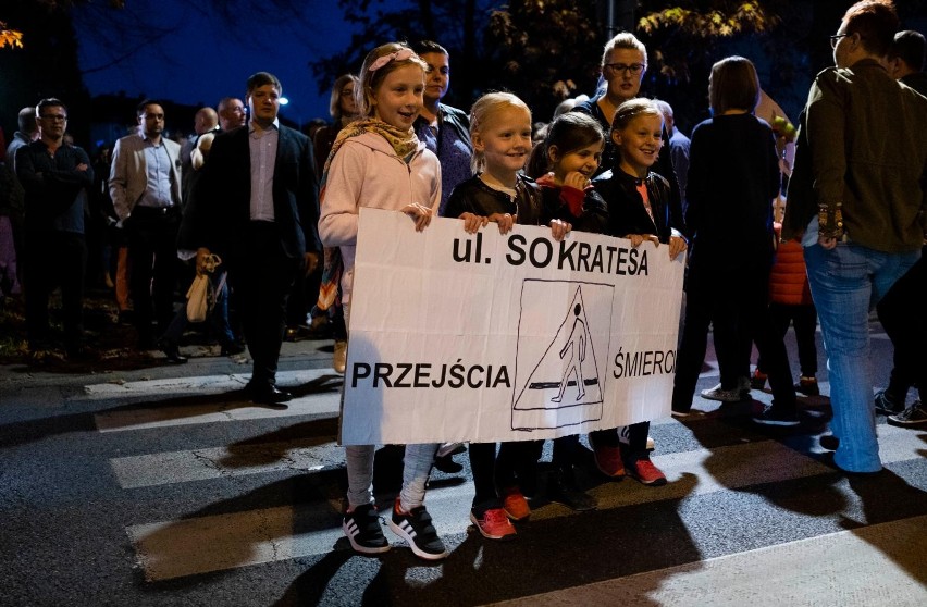 Mieszkańcy Warszawy protestują przeciwko zabijaniu pieszych...