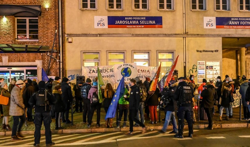 Dzień przed unijnym szczytem w Gdańsku odbył się protest...