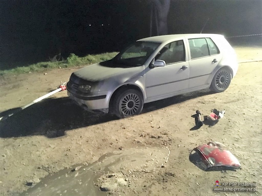 Wypadek w Klewkach: trzy auta zderzyły się na drodze wojewódzkiej. Mogło dojść do wybuchu [ZDJĘCIA]