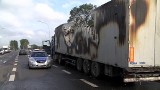 Droga Wrocław - Środa Śląska: Pożar ciężarówki ze śmieciami, utrudnienia i korki (FILM, ZDJĘCIA)