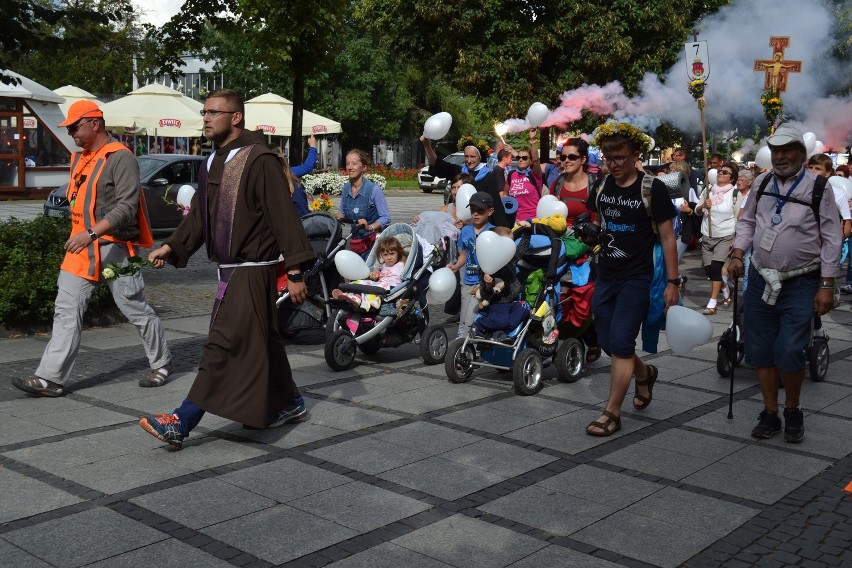 Pielgrzymka Krakowska dotarła na Jasną Górę [ZDJĘCIA]