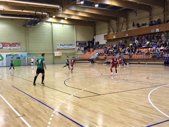 Drugiej porażki w tym sezonie zaznali zawodnicy Maxfarbexu Futsal Busko-Zdrój, którzy we własnej hali ulegli GKS-owi Futsal Tychy.