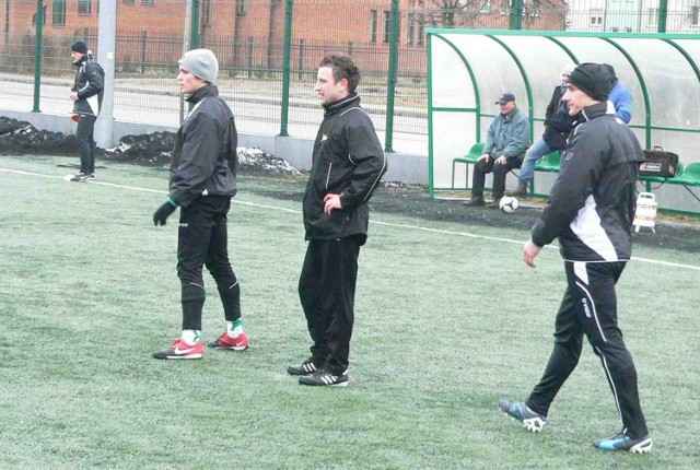 Jakub Zabłocki (w środku) trenował w piątek z Radomiakiem Radom. W sobotę zagra w meczu kontrolnym z Pogonią w Siedlcach.