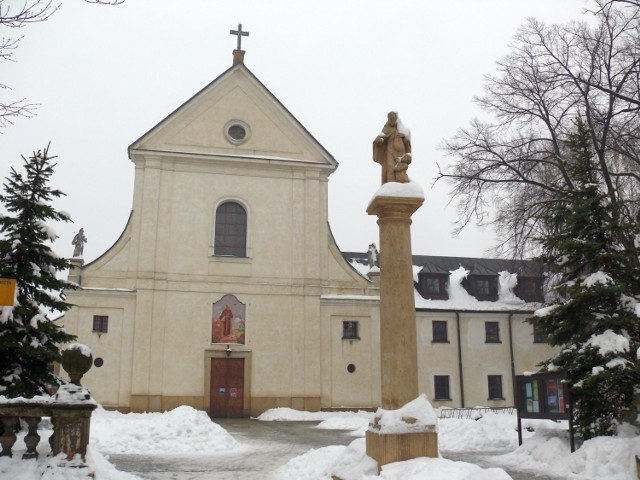 Kościół przy klasztorze Braci Mniejszych Kapucynów w Stalowej Woli.