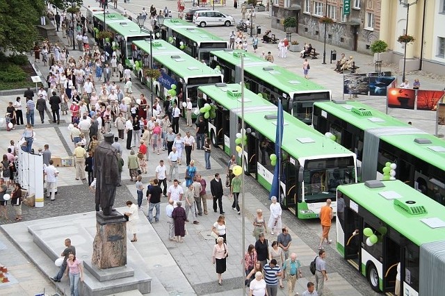 Osiem nowych autobusów pojedzie w miasto