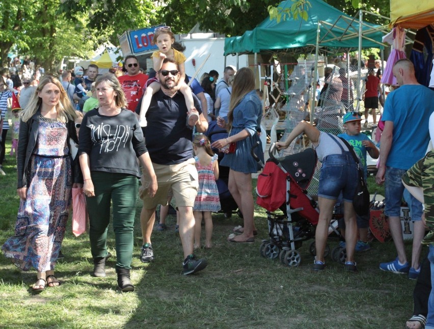 Noc Kupały na zamku w Iłży. Koncerty, walki na miecze, Festiwal Tańca z Ogniem i inne atrakcje. Szykuje się ciekawa niedziela! 