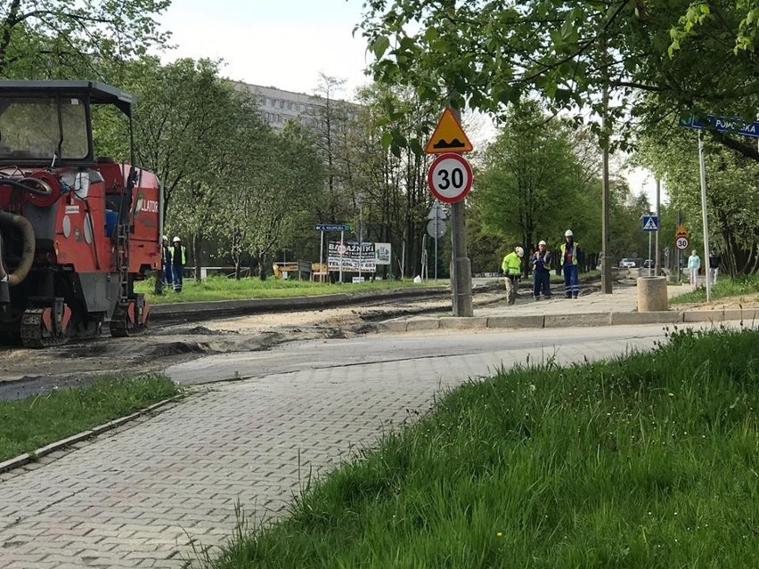 Drogowcy zablokowali dojazdy do bloków w Jastrzębiu