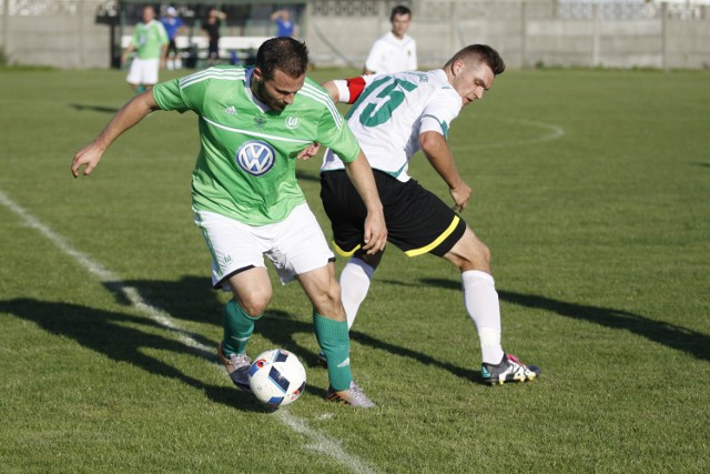 Radosław Szypuła zdobył bramkę na 1-0 dla ekipy z Kup.