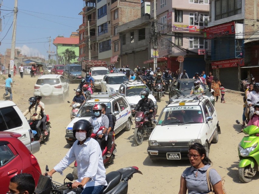 Trzęsienie ziemi w Nepalu. Kolejny silny wstrząs u podnóża Himalajów [RELACJA POLKI, ZDJĘCIA]