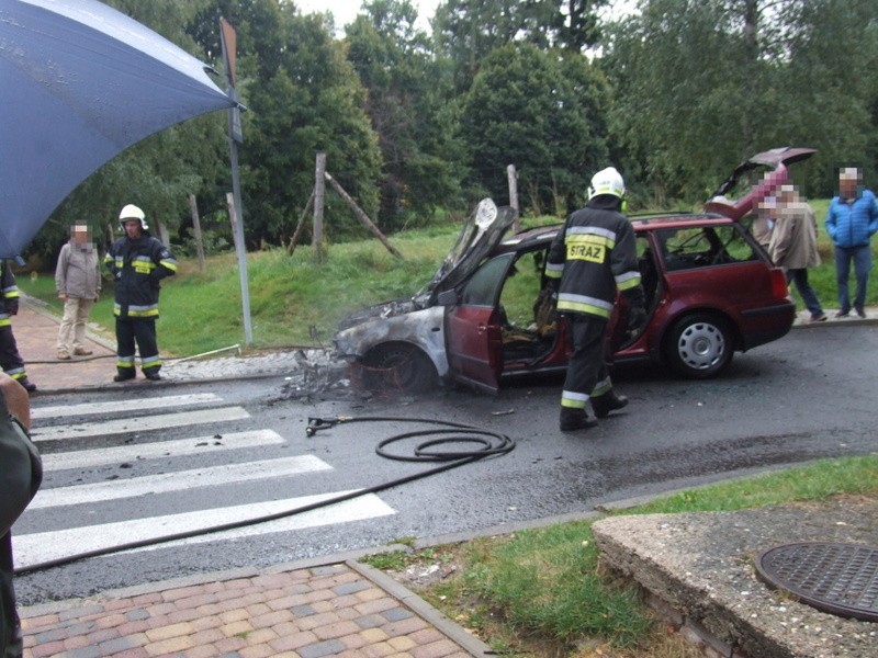 Pożar samochodu w Świeradowie Zdroju, 07.09.2015