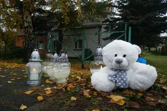 18 listopada ubiegłego roku policjanci ujawnili zwłoki w jednym z domów w Puszczykowie, w którym mieszkała 5-osobowa rodzina z Ukrainy.