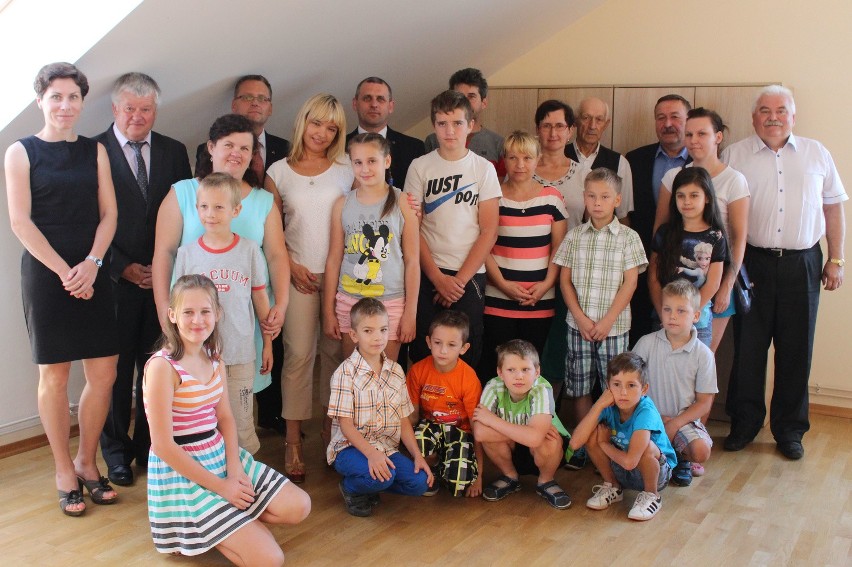 Wyprawka szkolna dla 160 dzieci z Podkarpacia