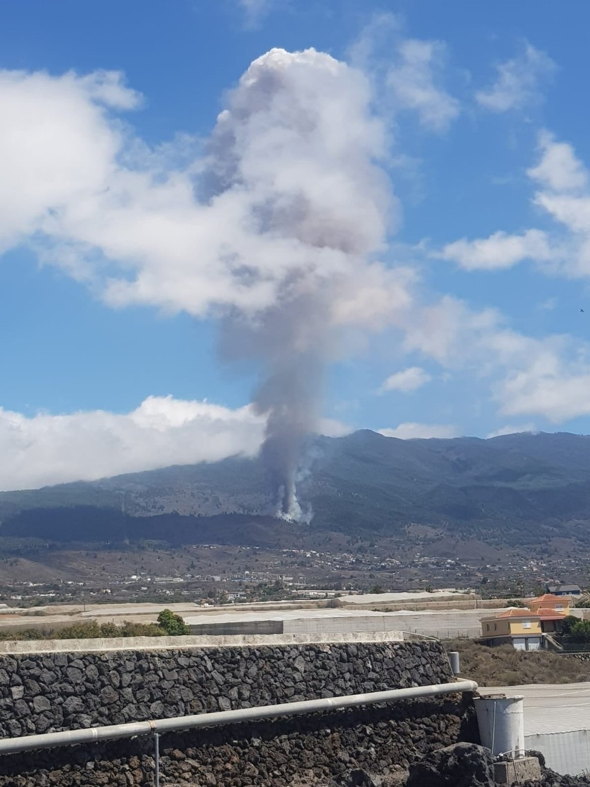 La Palma: Czy erupcja wulkanu Cumbre Vieja na Wyspach Kanaryjskich wywoła mega tsunami, które uderzy w USA? [ZDJĘCIA] 