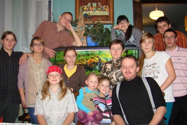 Paweł i Beata Dziedzicowie mają czworo biologicznych dzieci, dla ośmiorga są rodziną zastępczą