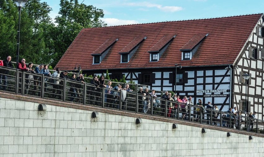 Pogoda nie rozpieszczała w pierwszą niedzielę lipca, od rana...