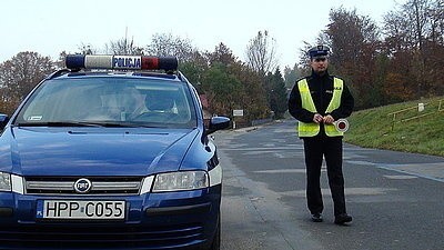33-latek z Katowic próbował przekupić policjantów z Zebrzydowic. Trafił do aresztu.