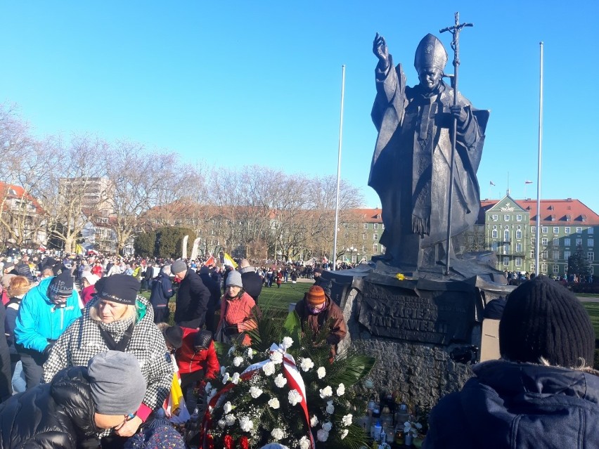 Marsz Papieski przeszedł ulicami Szczecina. Dziś 18. rocznica śmierci Jana Pawła II 