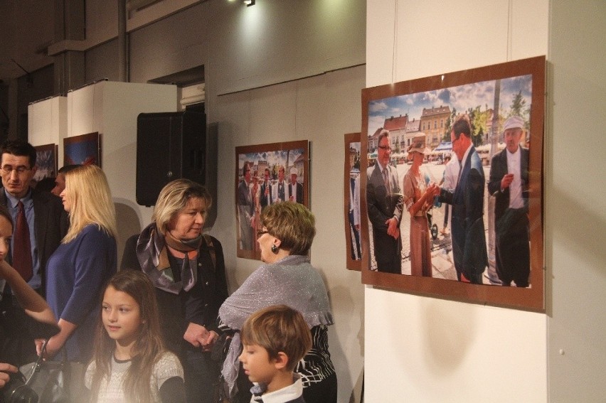 W Galerii Winda w Kielcach odbył się wernisaż wystawy "Woda Twój Najbliższy Przyjaciel"