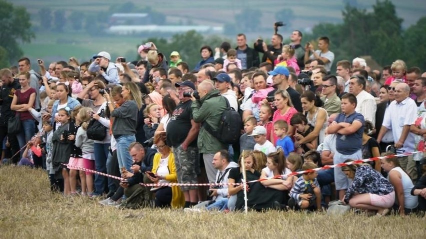 Rocznica bitwy pod Komarowem 2018. Wielka inscenizacja w Wolicy Śniatyckiej (ZDJĘCIA)