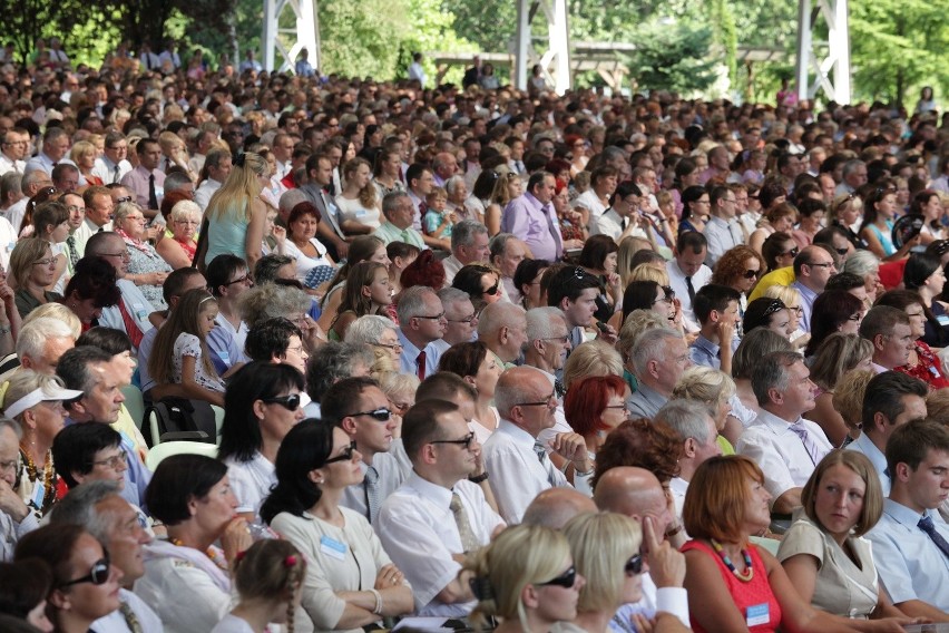 Kongres Świadków Jehowy w Sosnowcu rozpoczęty