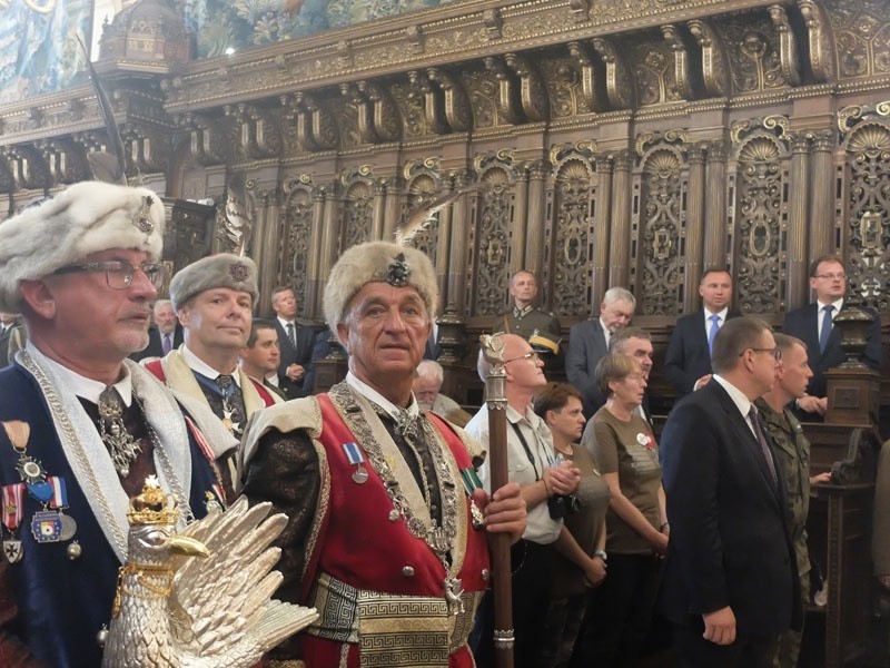 Msza święta w królewskiej katedrze na Wawelu w przeddzień marszu szlakiem Pierwszej Kompanii Kadrowej