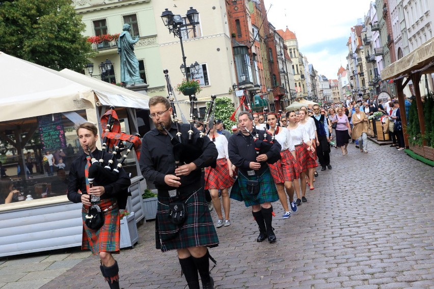 Parada dudziarzy to tradycja festiwalu Celtycki Gotyk