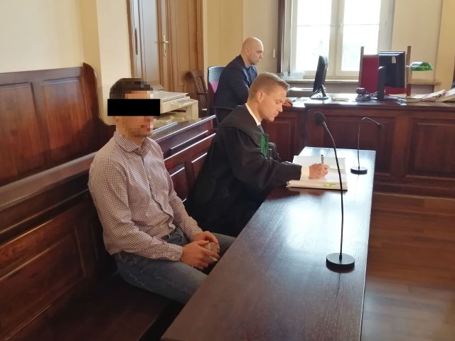 Jędrzej C., który nielegalnie zatrudniał zmarłą Ukrainkę Oksanę, usłyszał wyrok roku więzienia w zawieszeniu na trzy lata. Dobrowolnie poddał się karze