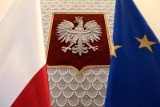 Sondaż: Polacy podzieleni ws. sporu z Unią Europejską