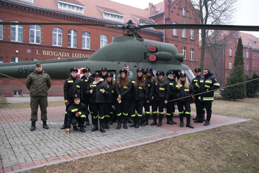 Młodzi strażacy z Solca Kujawskiego odwiedzili m.in. JW w...