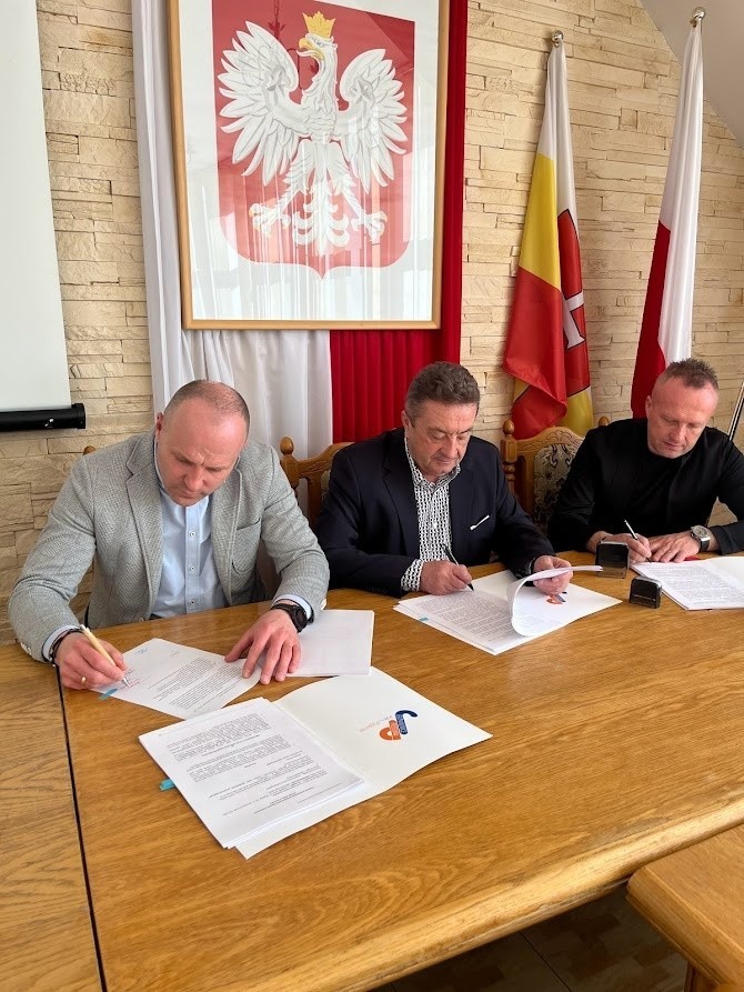 Podpisanie umowy na budowę kanalizacji sanitarnej w Sąspowie