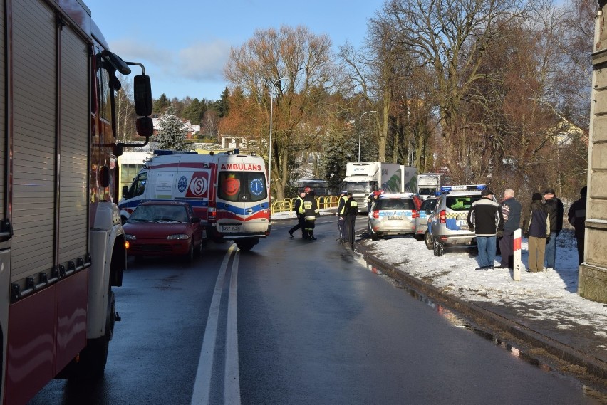 Wypadek w Miastku na ul. Wybickiego [3.01.2019]. Kierowca...