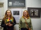 Mała Galeria Radomskiego Towarzystwa Fotograficznego zaprosiła do Miejskiej Biblioteki Publicznej na wernisaż prac Małgorzaty Budzisz