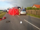 Tragiczny wypadek w Chojniczkach w gminie Chojnice. Radiowóz zderzył się z motocyklem, 59-letni motocyklista nie przeżył