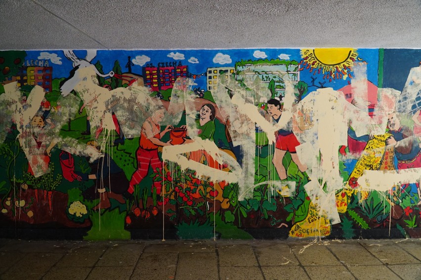 Niedawno mural dla klimatu w Poznaniu został zniszczony po...