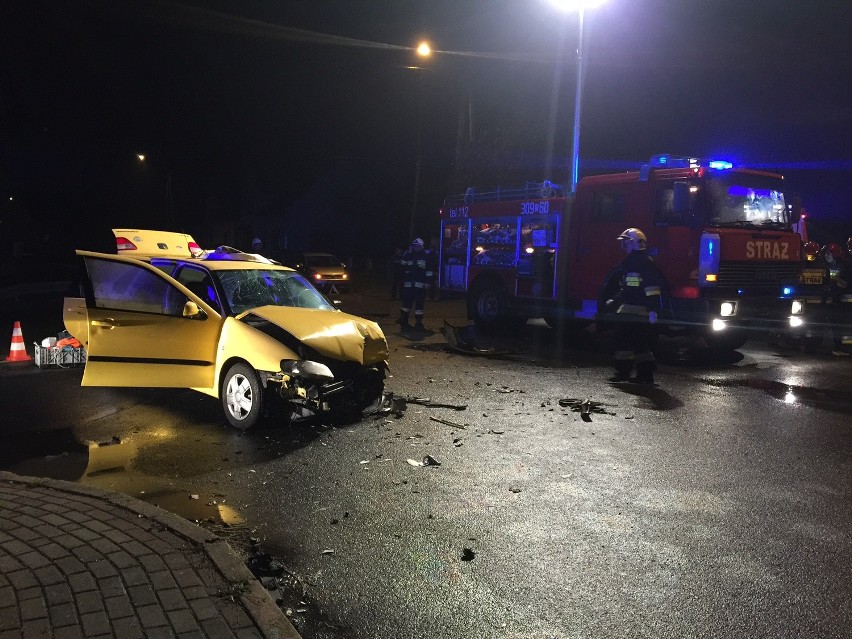 Do wypadku doszło tuż przed godz. 19.00 na ul. Warszawskiej.