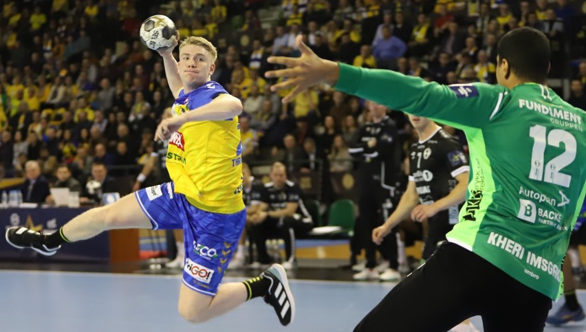 Łomża Industria Kielce pokonała Elverum Handball 37:33, a...