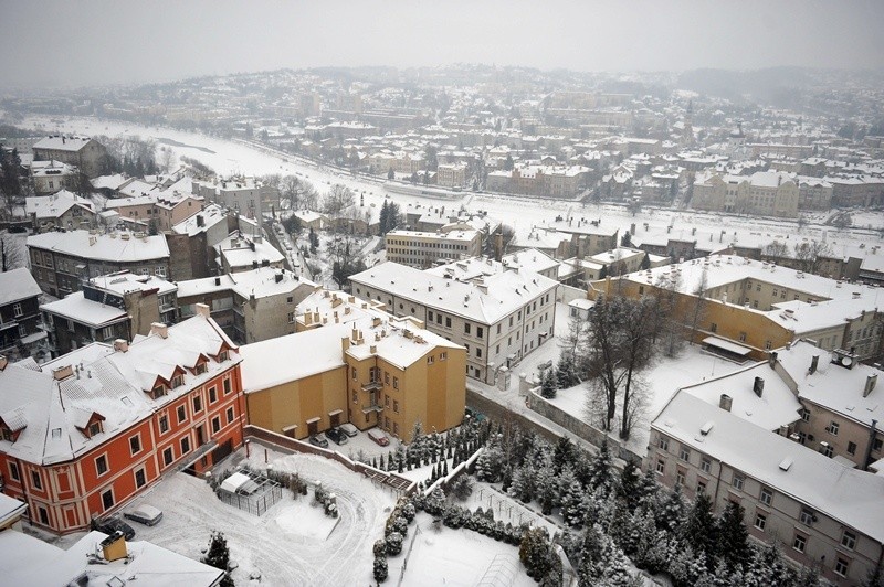 Biało jest w całej Polsce, a śniegu jeszcze dopada...