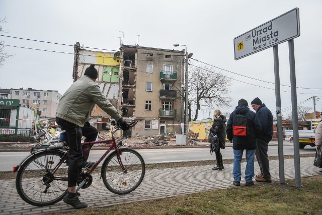 Zniszczona kamienica na Dębcu w Poznaniu