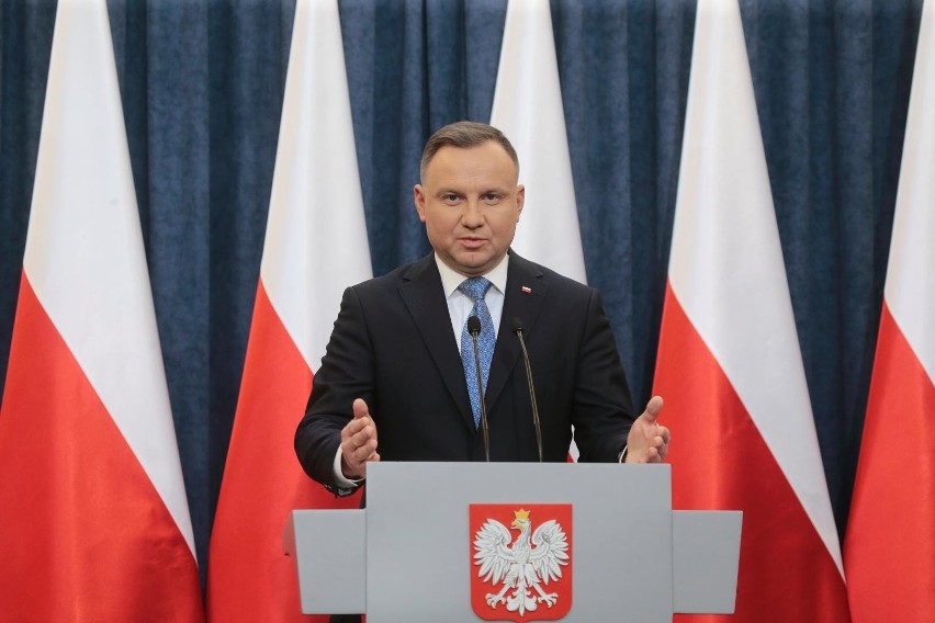 Ale prezydent Andrzej Duda złożył własną propozycję w tej...