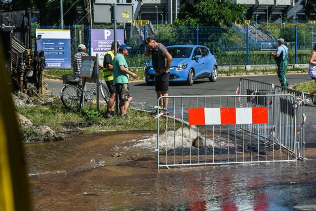 Przedsiębiorstwo Wodociągów i Kanalizacji z Olsztynie zapowiada, że około godz. 12 sytuacja związana ze słabszym ciśnieniem wody powinna się unormować. (zdjęcie ilustracyjne)