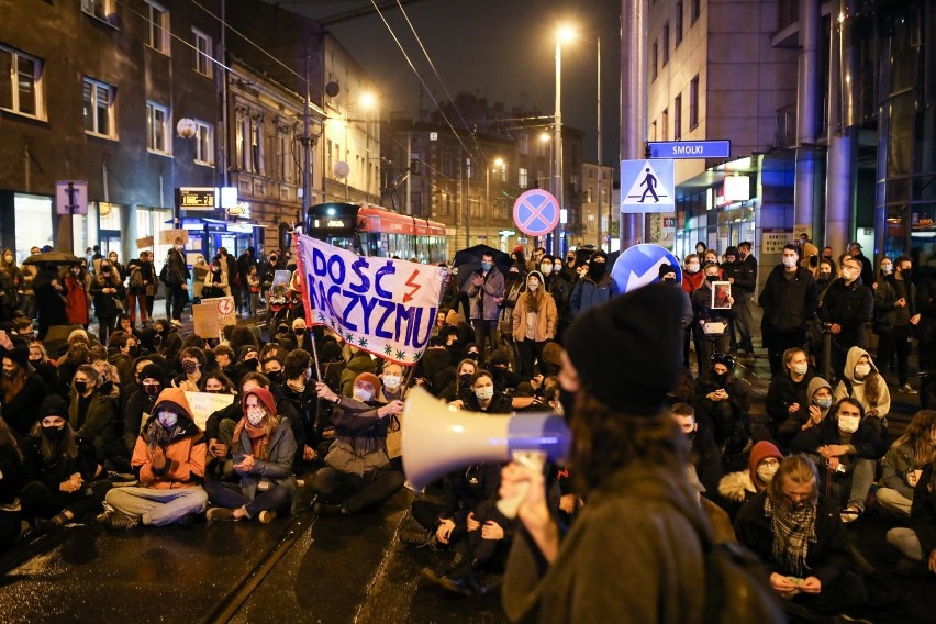 Strajk Kobiet. Czy Rada Miasta Krakowa stanie po stronie protestujących?